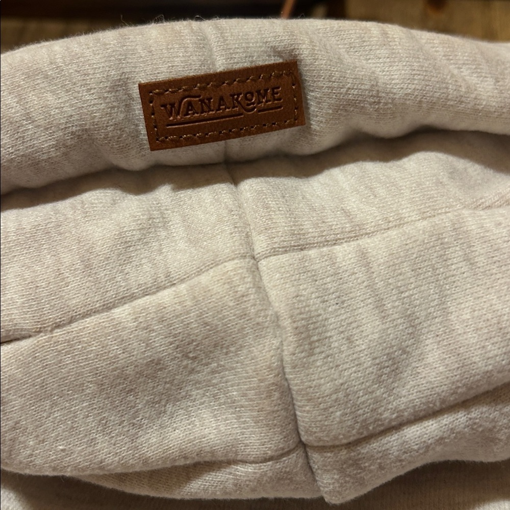 Wanakome zip up hoodie. - Picture 3 of 5